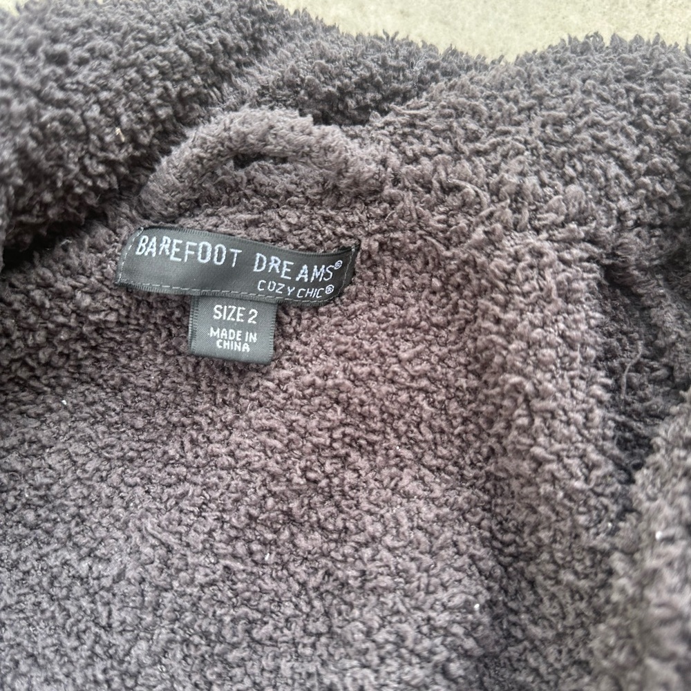 Cozy Black Fleece Robe - Picture 2 of 6